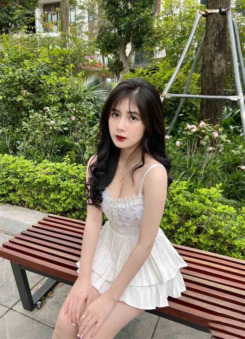 quynh alee sexy 24